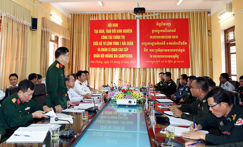 Tọa đàm, trao đổi kinh nghiệm công tác chính trị

