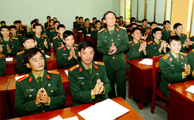 CHĂM LO, XÂY DỰNG ĐỘI NGŨ NHÀ GIÁO QUÂN ĐỘI