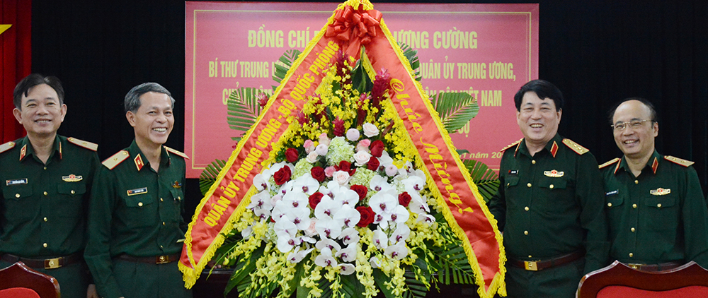 Đại tướng Lương Cường thăm và làm việc với Học viện Kỹ thuật quân sự

