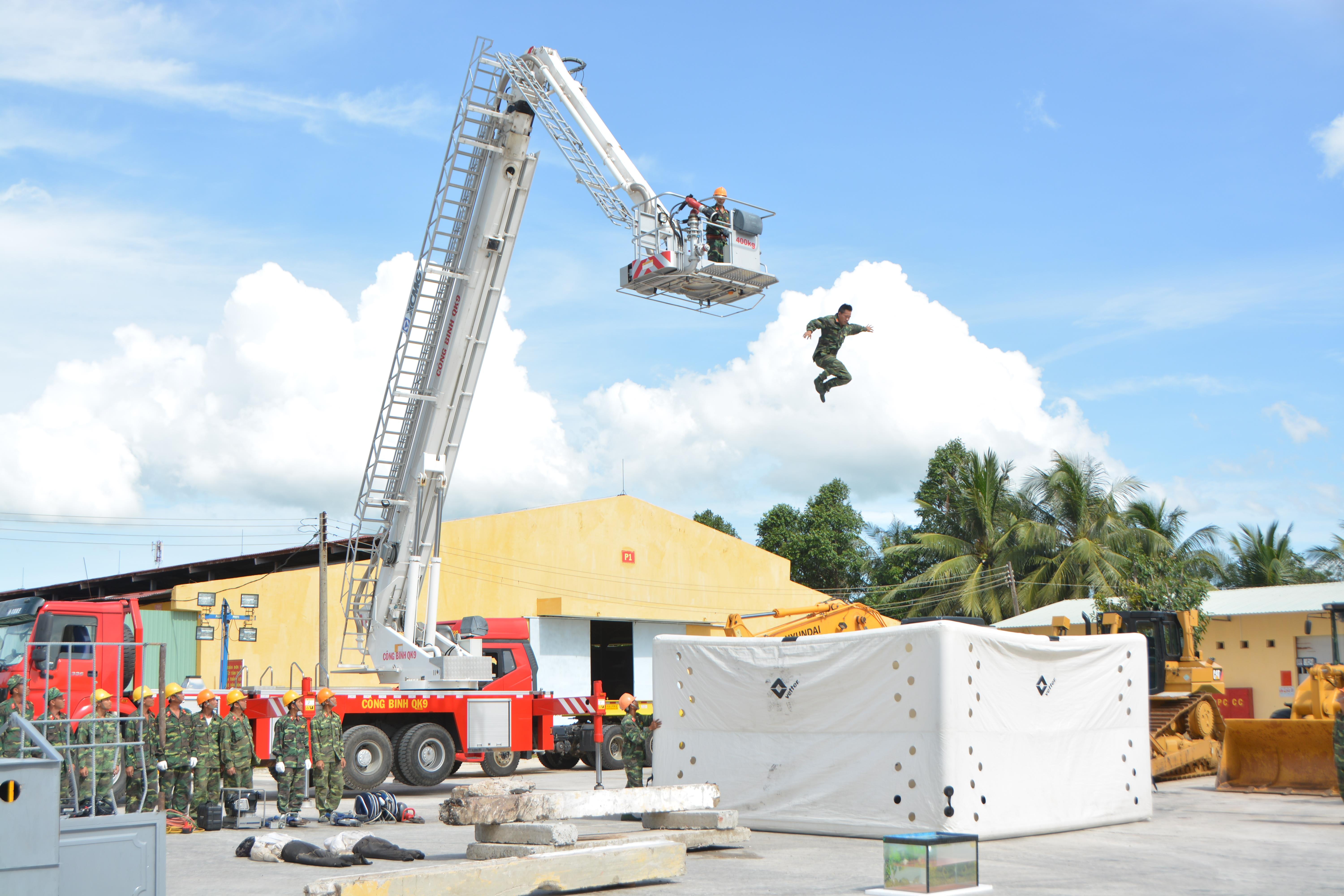 Quân khu 9 đã chủ động ứng phó với các sự cố thiên tai như thế nào?