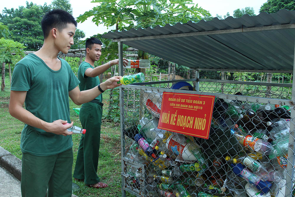 Tuổi trẻ Học viện Hậu cần nói không với rác thải nhựa