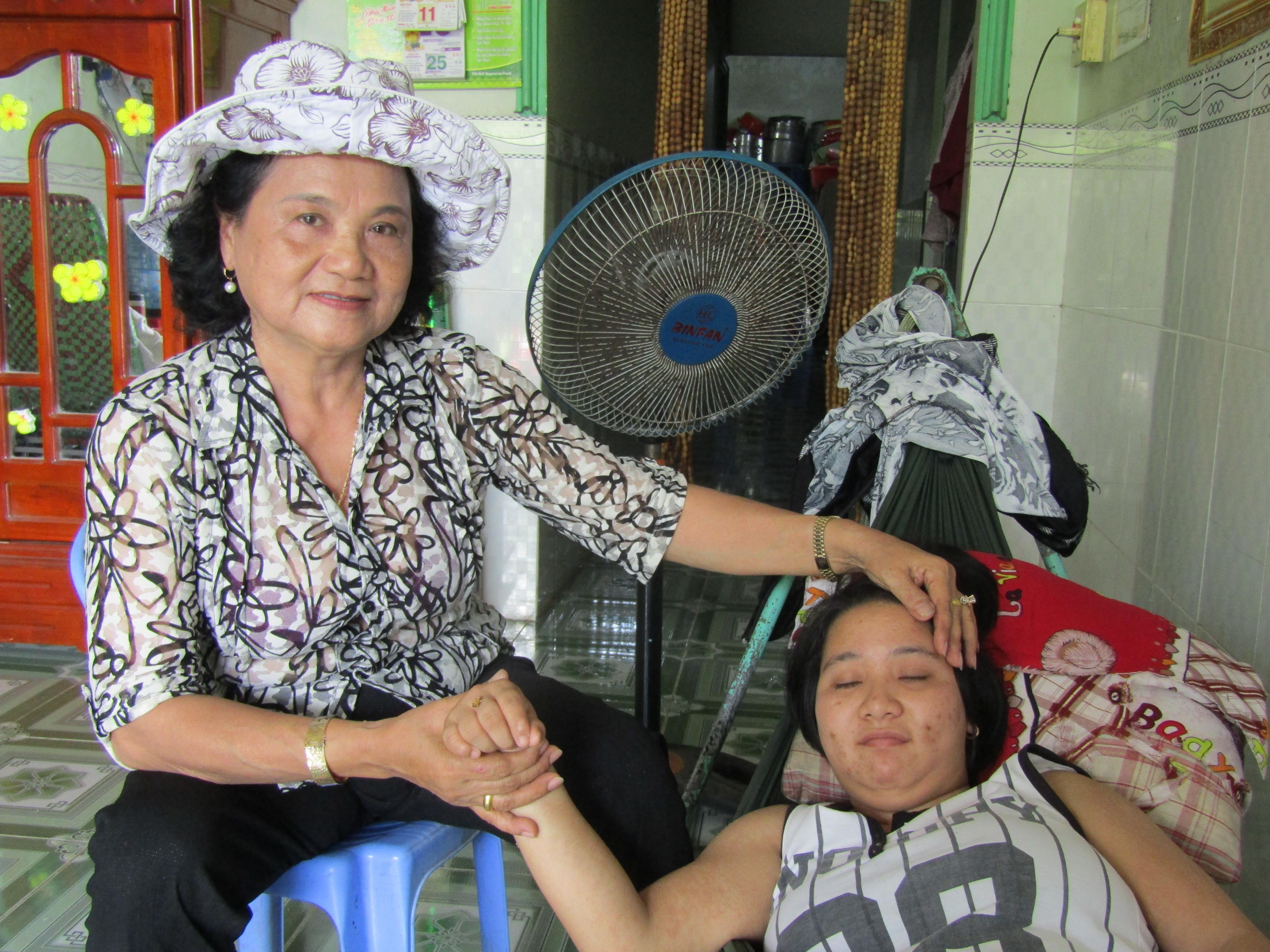 Bà Nhành hết lòng vì cộng đồng