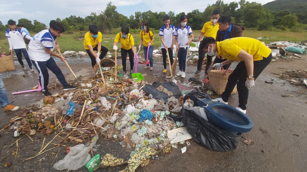 Kiên Giang: Nỗi lo rác thải ảnh hưởng đến du lịch