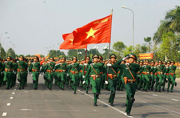 Phát huy truyền thống anh hùng, xây dựng Quân đội nhân dân Việt Nam vững  mạnh làm nòng cốt cho sự nghiệp quốc phòng toàn dân