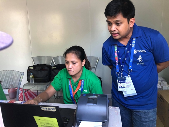 Bất ngờ vé chung kết bóng đá nam