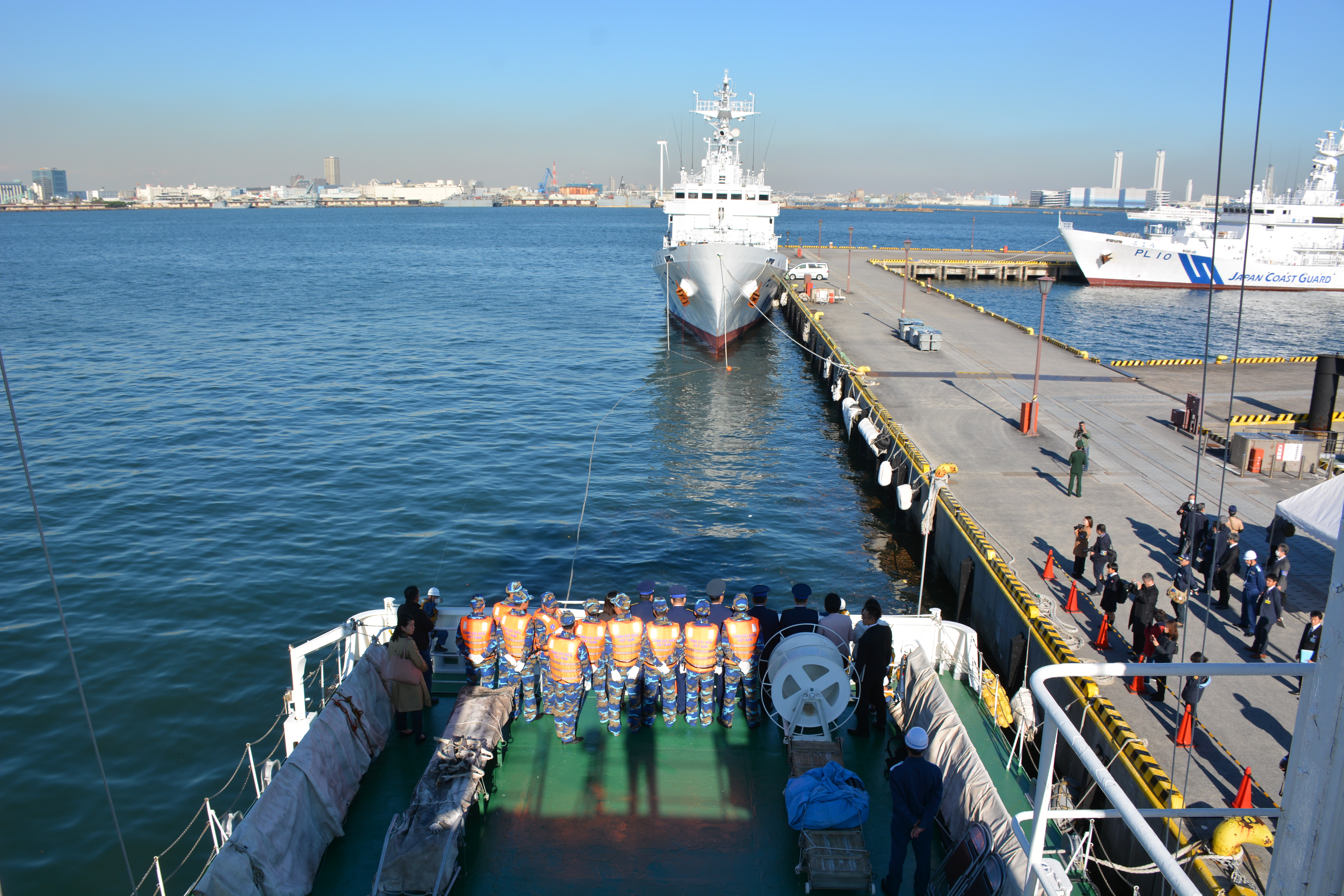 Cảnh sát biển Việt Nam luyện tập cứu nạn tại Nhật Bản

