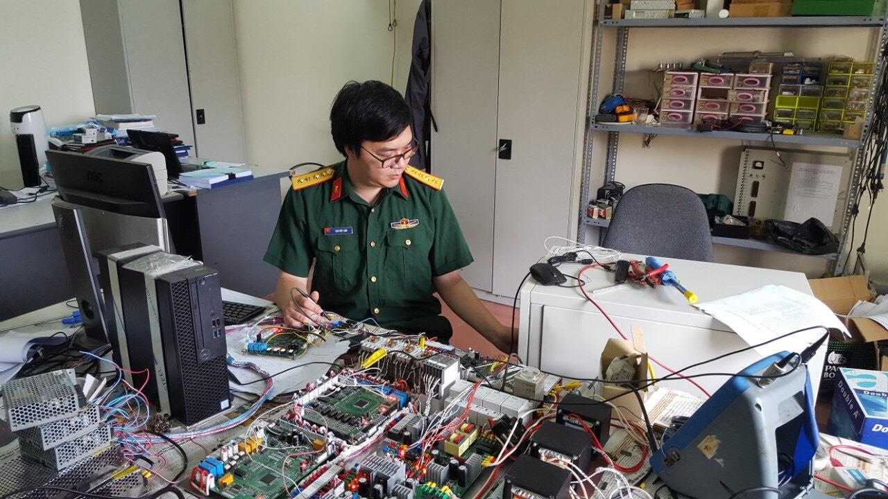 Nỗ lực nghiên cứu khoa học về khí tài radar

