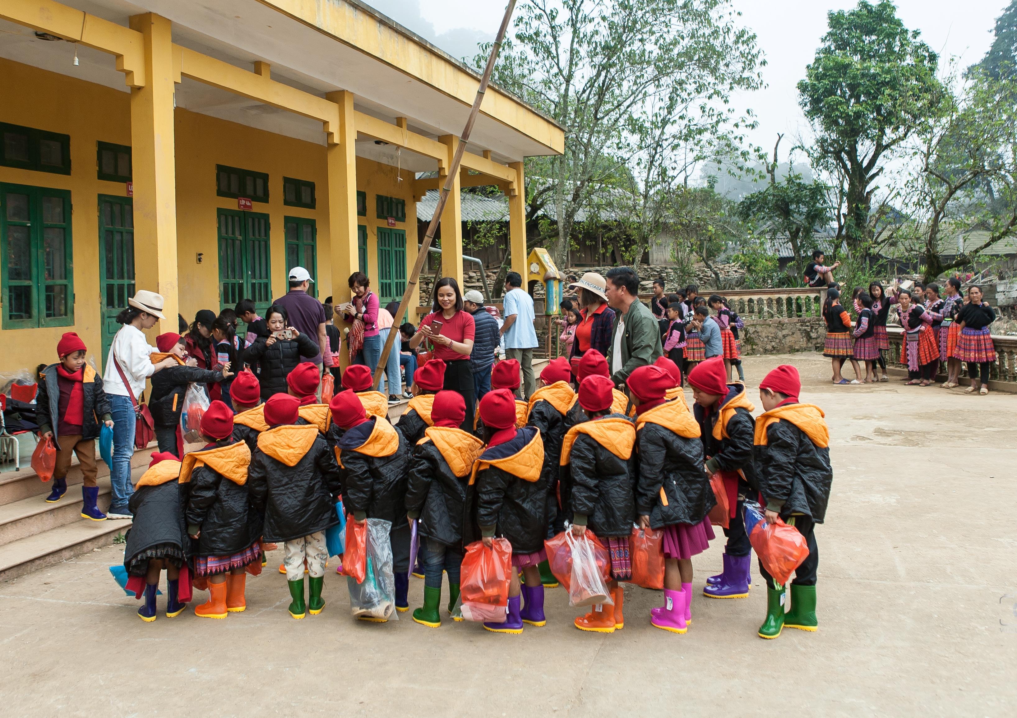 Yên lành Hang Kia, Pà Cò