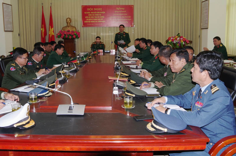 Đoàn cán bộ Học viện Chính trị thăm và làm việc tại Bộ CHQS tỉnh Hải Dương