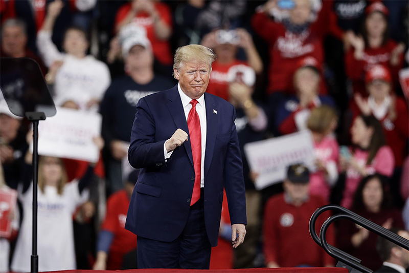 Đảng Dân chủ quyết hạ uy tín Tổng thống Donald Trump

