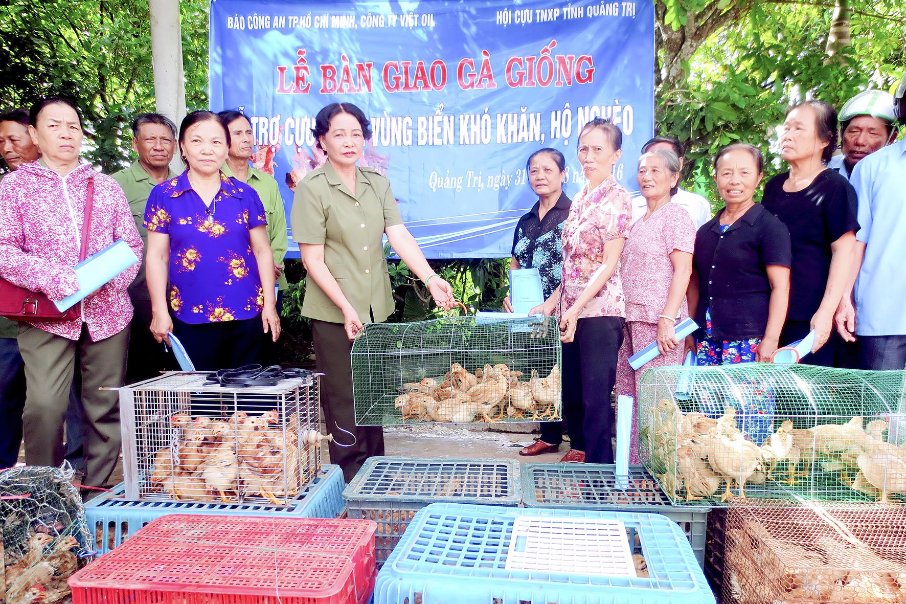 Trên mặt trận đánh 