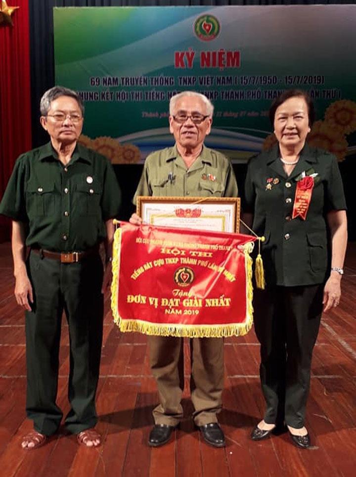 Giỏi làm kinh tế và công tác hội