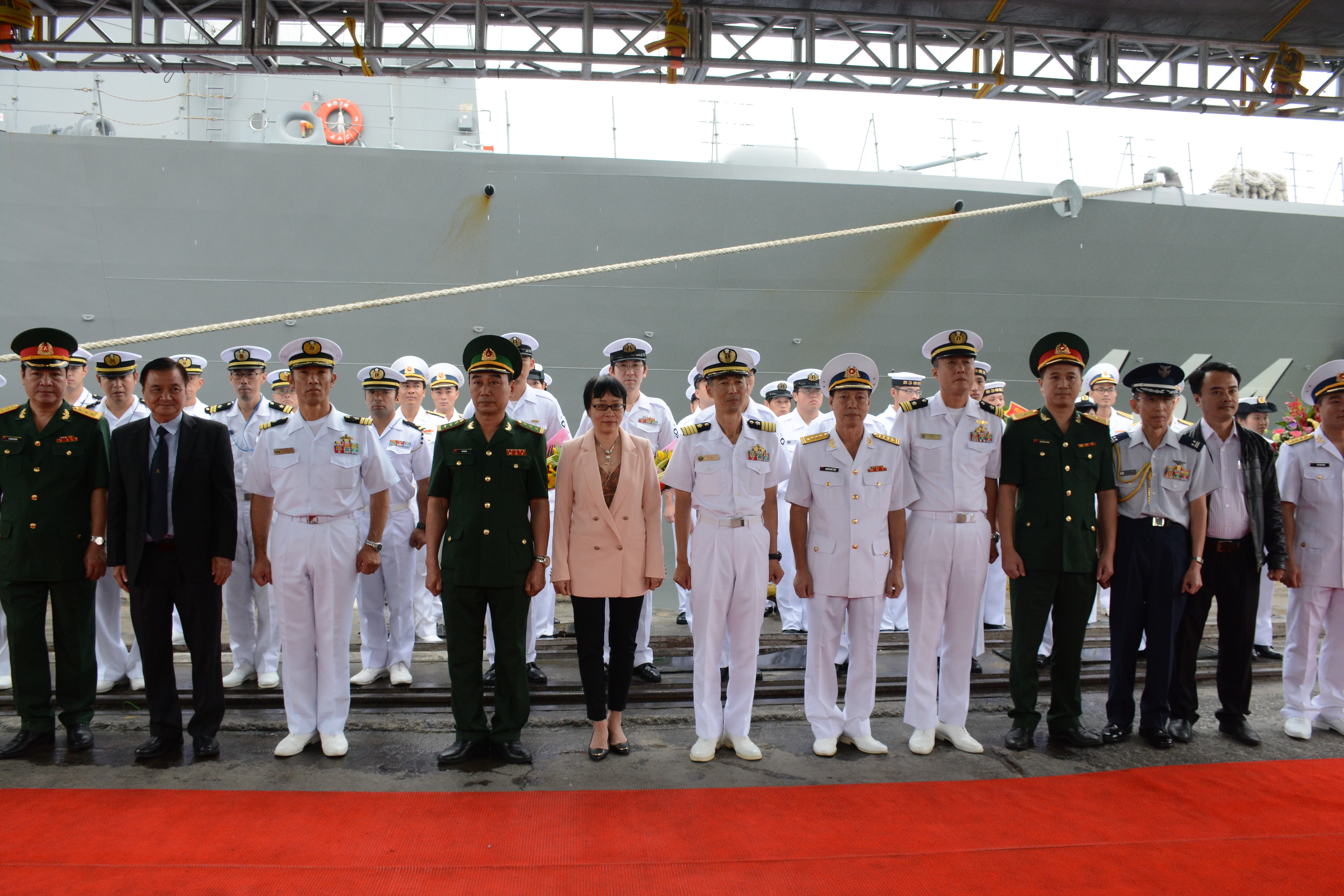 Tàu Lực lượng tự vệ trên biển Nhật Bản thăm Đà Nẵng