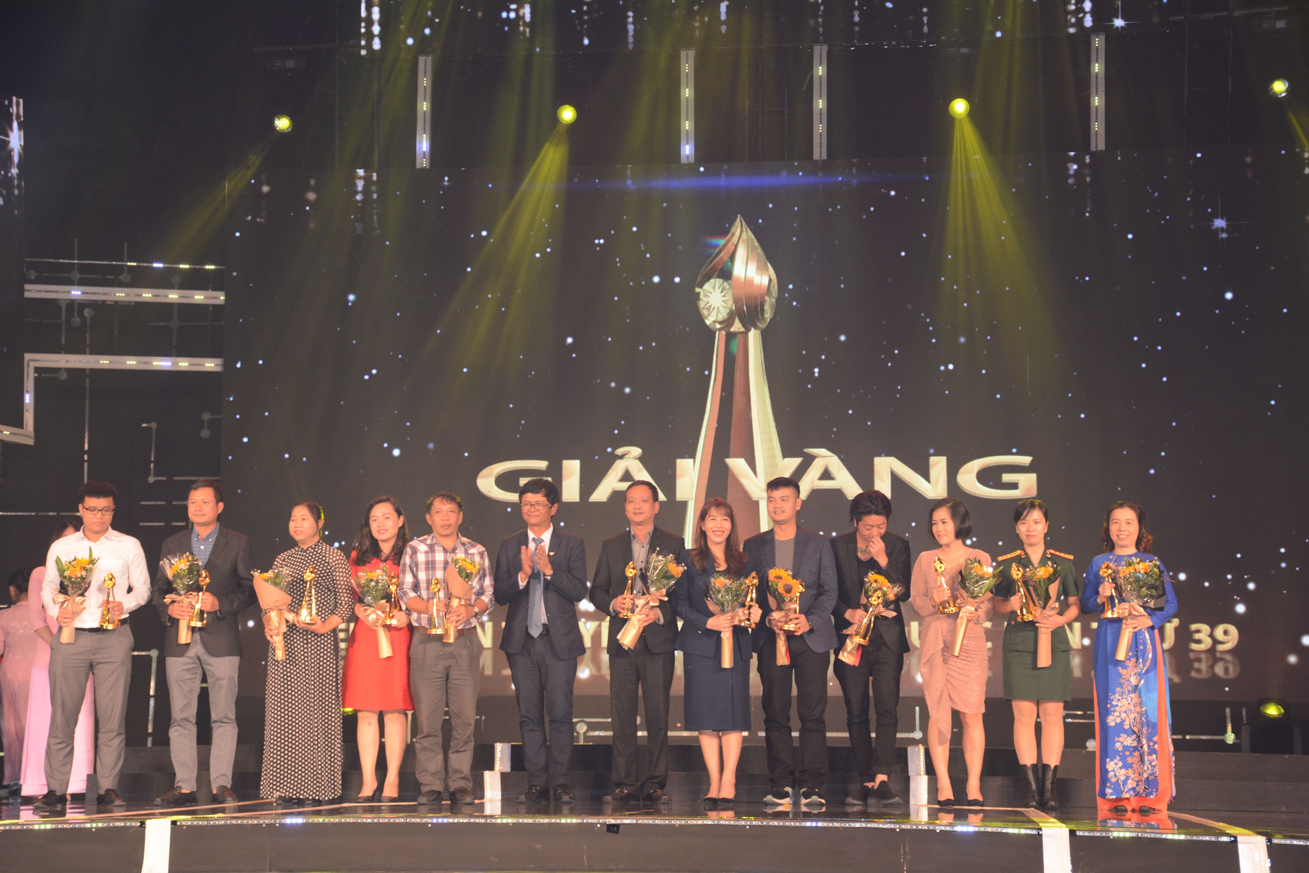 Phim “Về nhà đi con” đoạt giải đặc biệt tại Liên hoan Truyền hình toàn quốc lần thứ 39