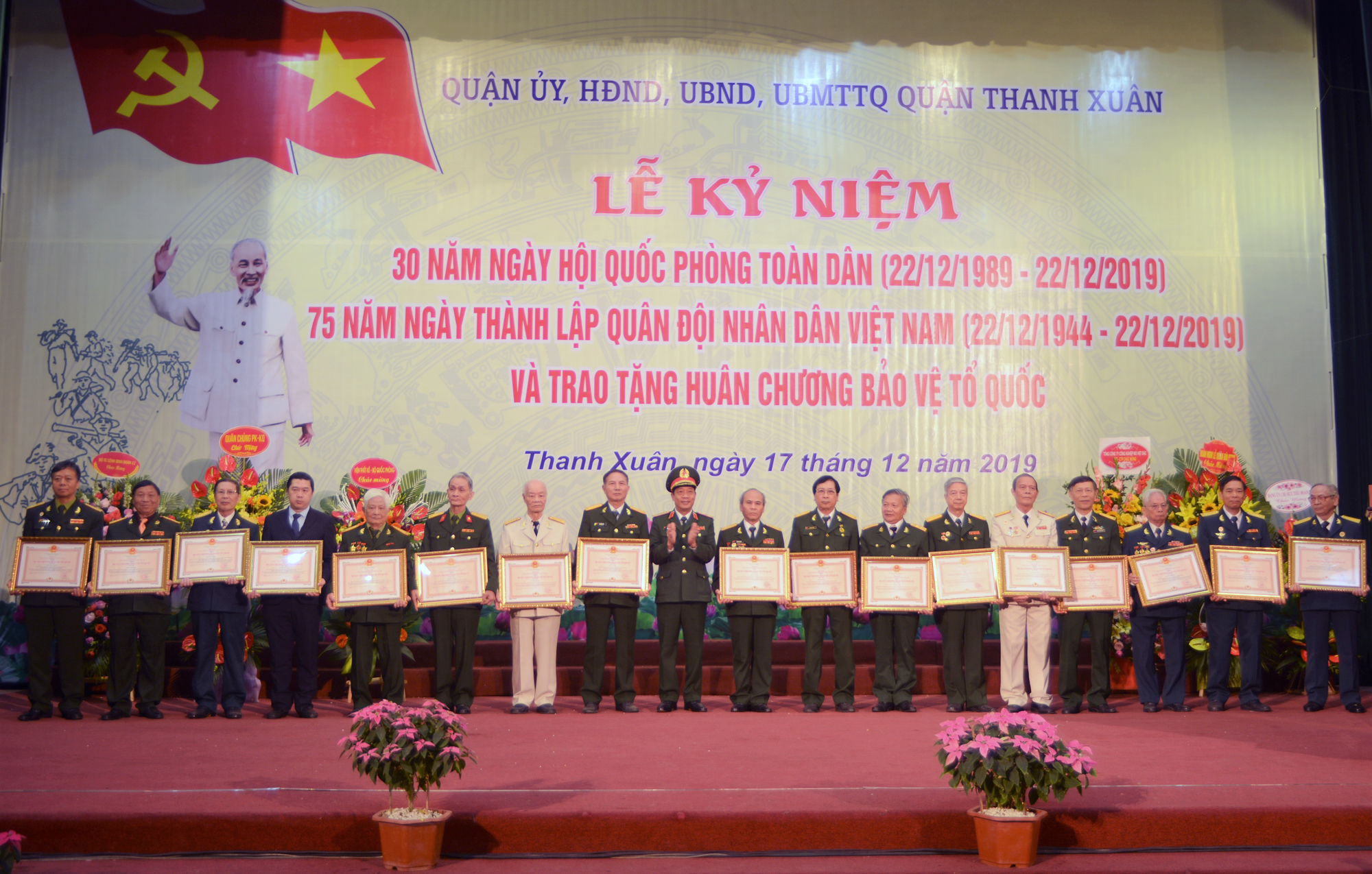 Quận Thanh Xuân kỷ niệm 30 năm Ngày hội QPTD và 75 năm Ngày thành lập QĐND Việt Nam 