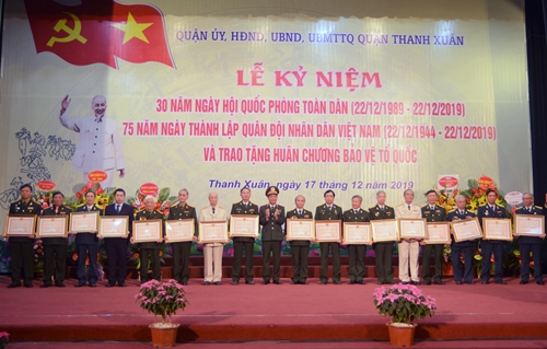 Quận Thanh Xuân kỷ niệm 30 năm Ngày hội QPTD và 75 năm Ngày thành lập QĐND Việt Nam 
