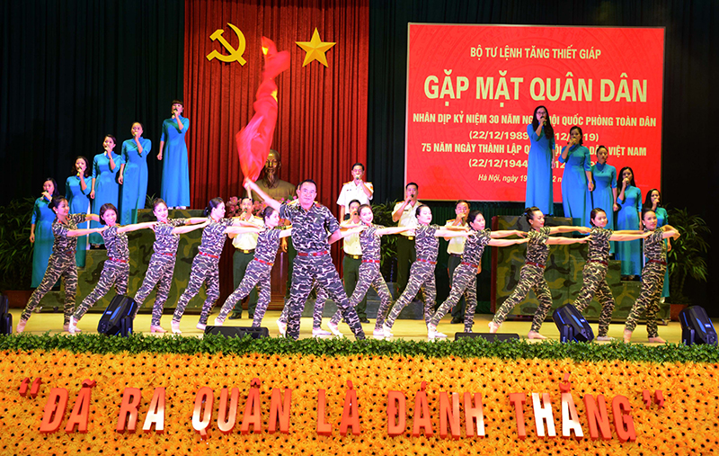 Binh chủng Tăng thiết giáp tổ chức gặp mặt quân dân năm 2019

