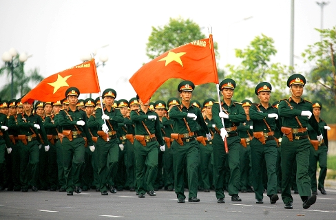 ƯU TIÊN XÂY DỰNG NỀN QUỐC PHÒNG TOÀN DÂN