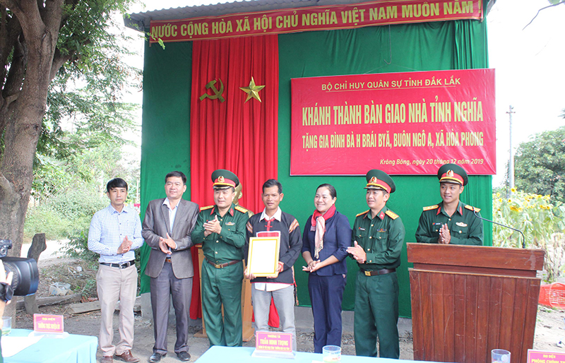 Đắk Lắk trao nhà tình nghĩa tặng đối tượng chính sách

