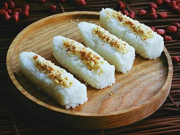 Cơm nắm trên đường hành quân

