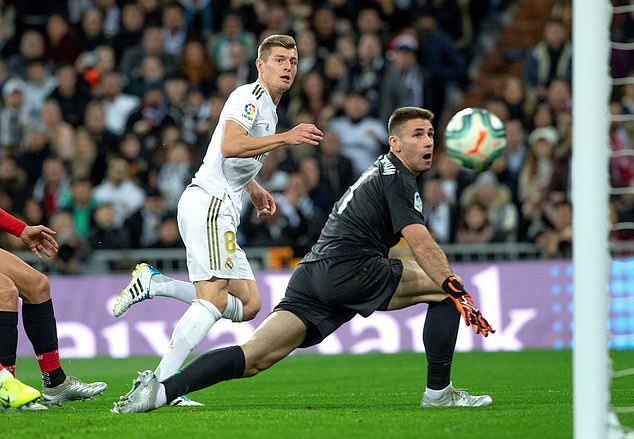 Vòng 18 La Liga: Hòa A. Bilbao, Real hụt hơi