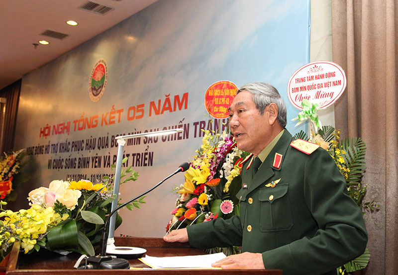 Đẩy mạnh công tác khắc phục hậu quả bom mìn sau chiến tranh