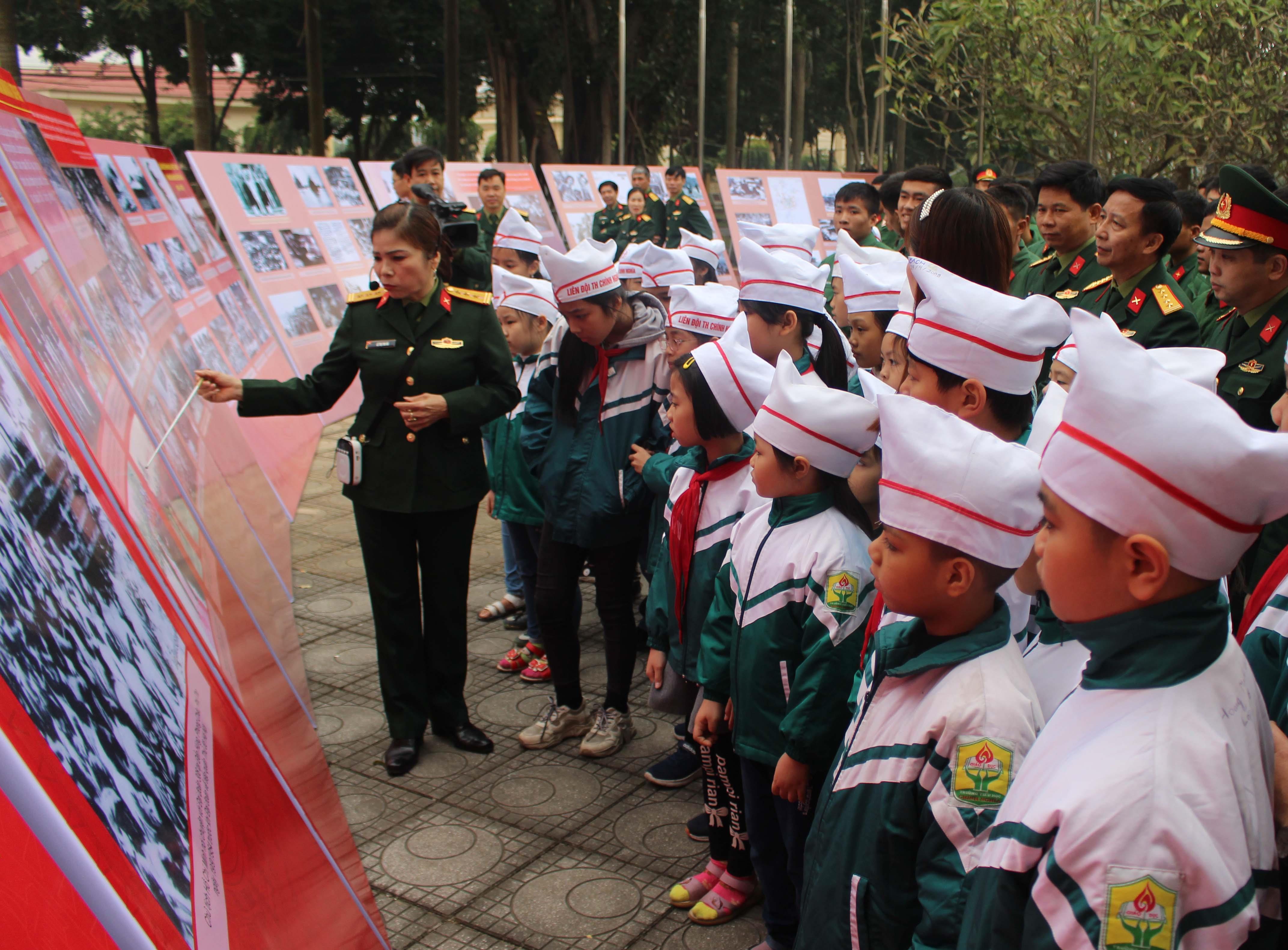 Tiếp thêm quyết tâm bảo vệ Tổ quốc

