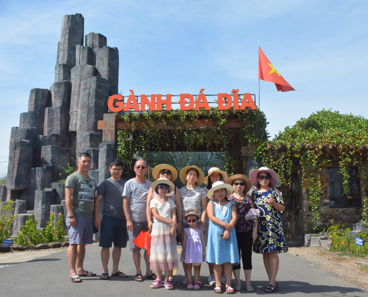 Bài 2: Khắc phục bất cập, tăng thu hút du lịch gia đình

