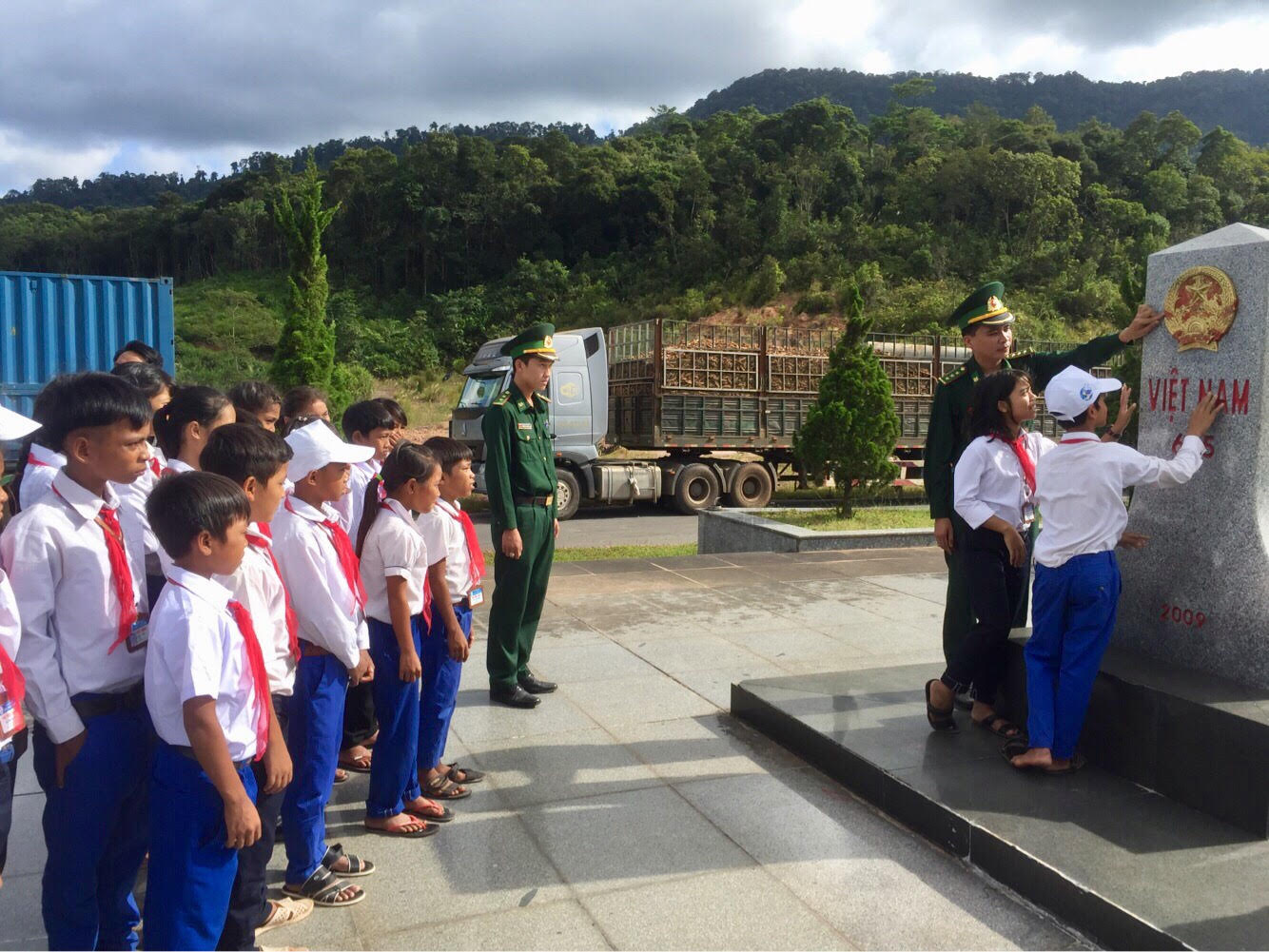 Mô hình “Tiết học biên giới” của cán bộ, chiến sĩ biên phòng La Lay

