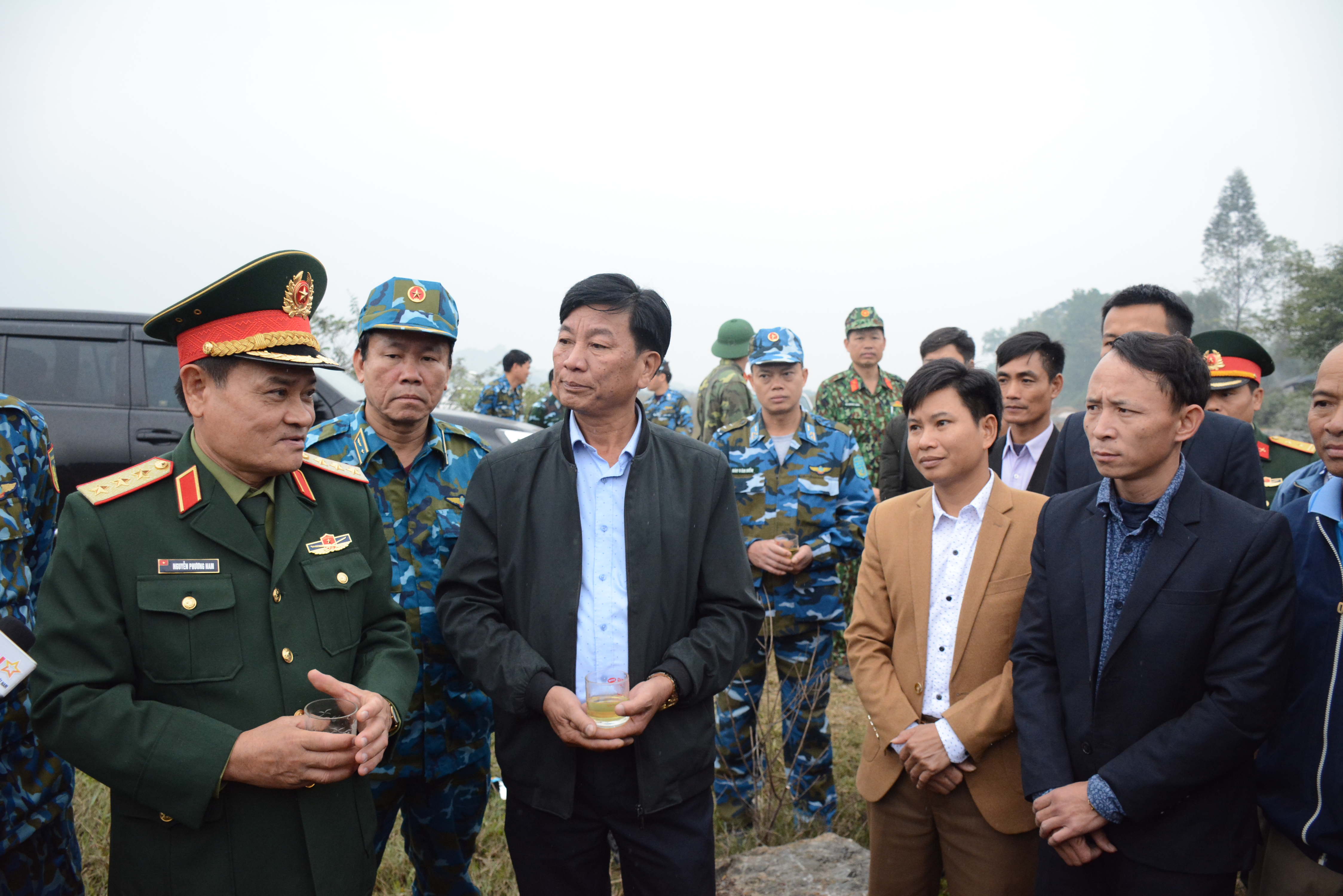 Khởi công xây dựng tường rào bảo vệ sân bay Miếu Môn