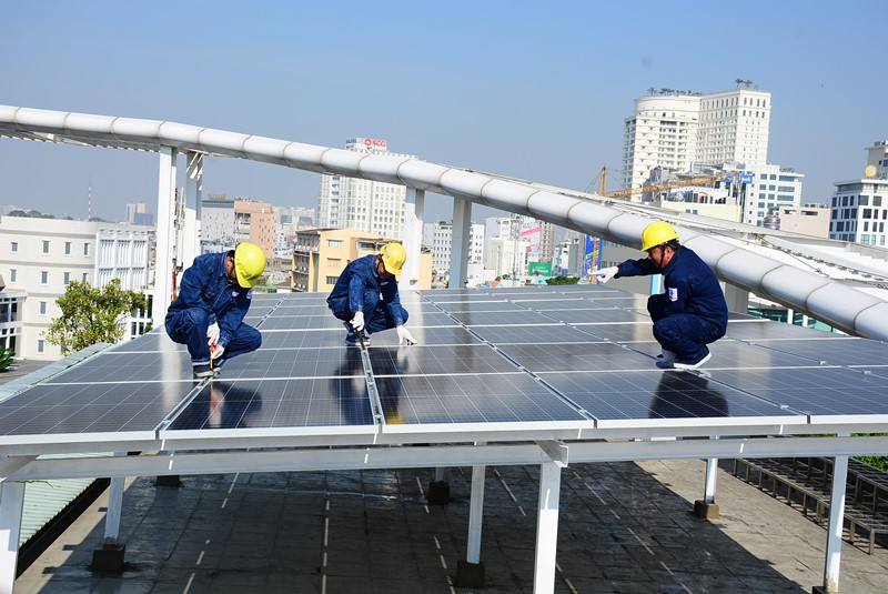 Nghĩa tình người công nhân điện lực

