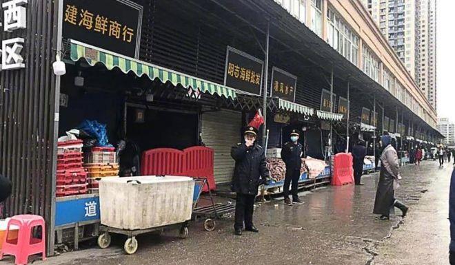 Bùng phát dịch viêm phổi lạ ở Trung Quốc