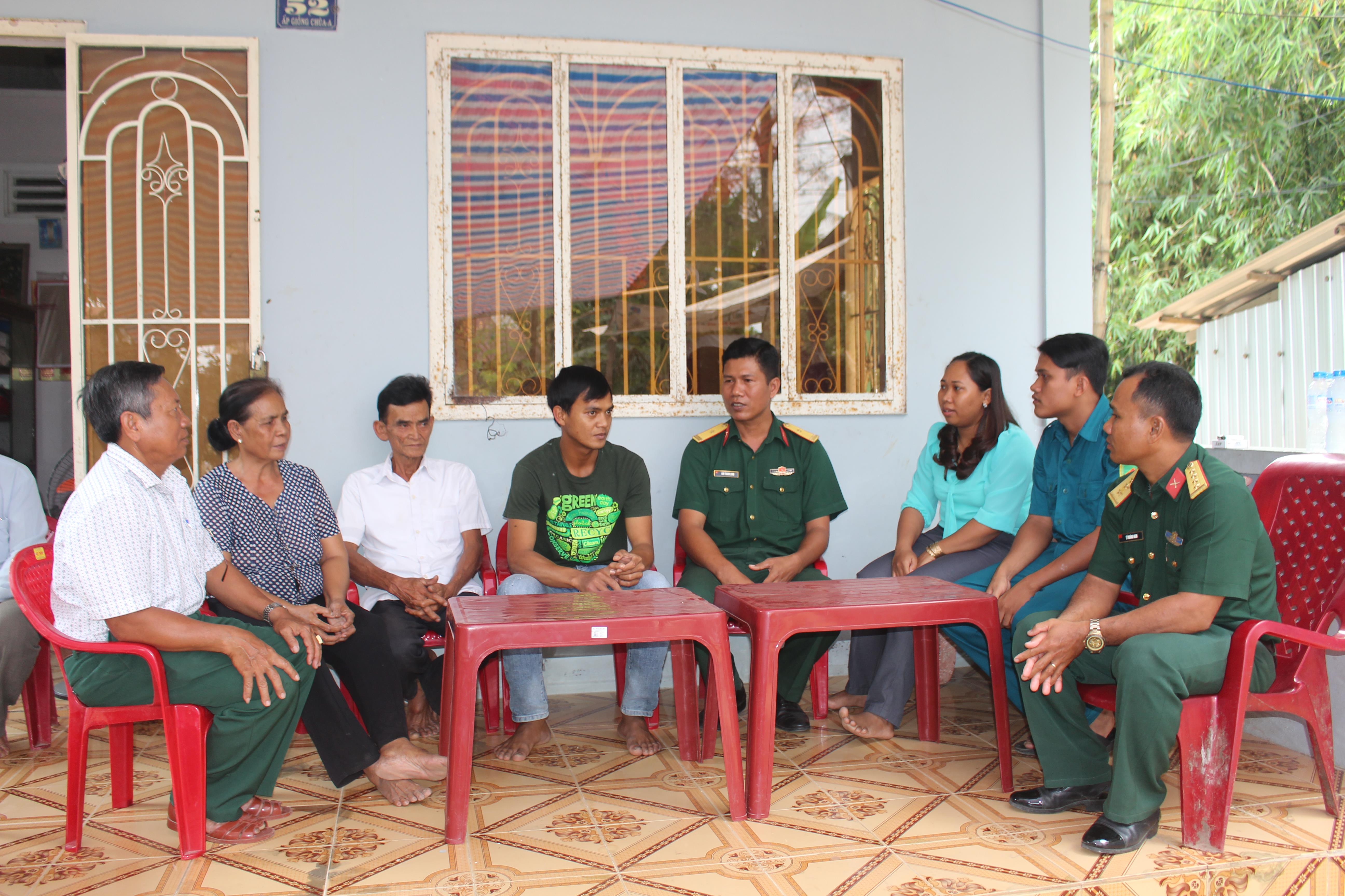 Phát huy vai trò cán bộ người dân tộc thiểu số ở Sóc Trăng 