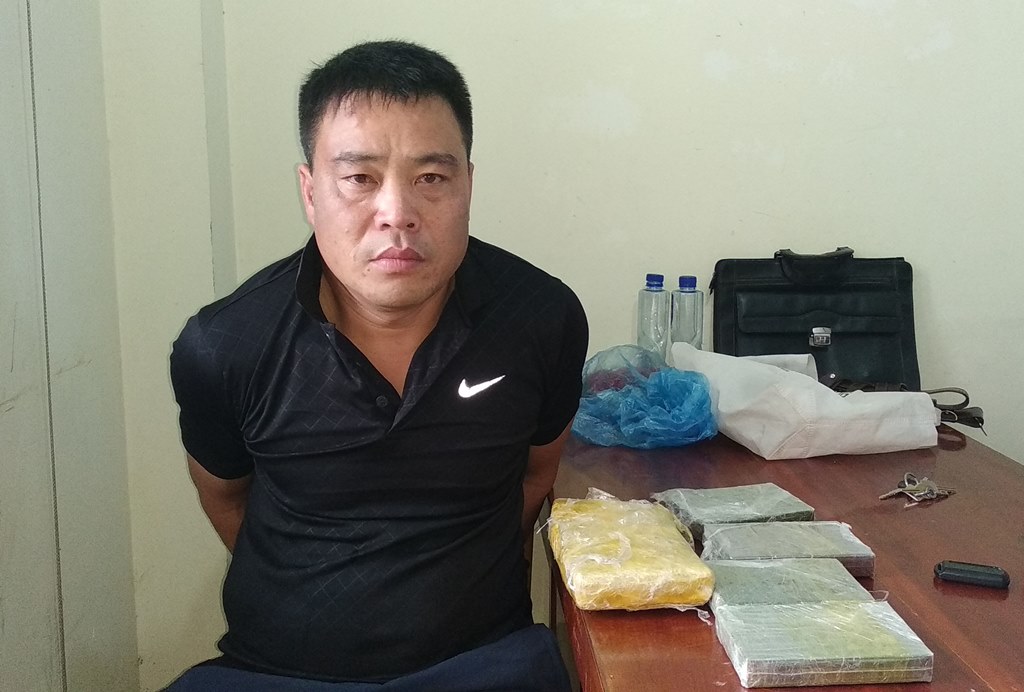 Điện Biên: Bắt đối tượng vận chuyển, mua bán 4 bánh heroin và 6.000 viên ma túy tổng hợp 