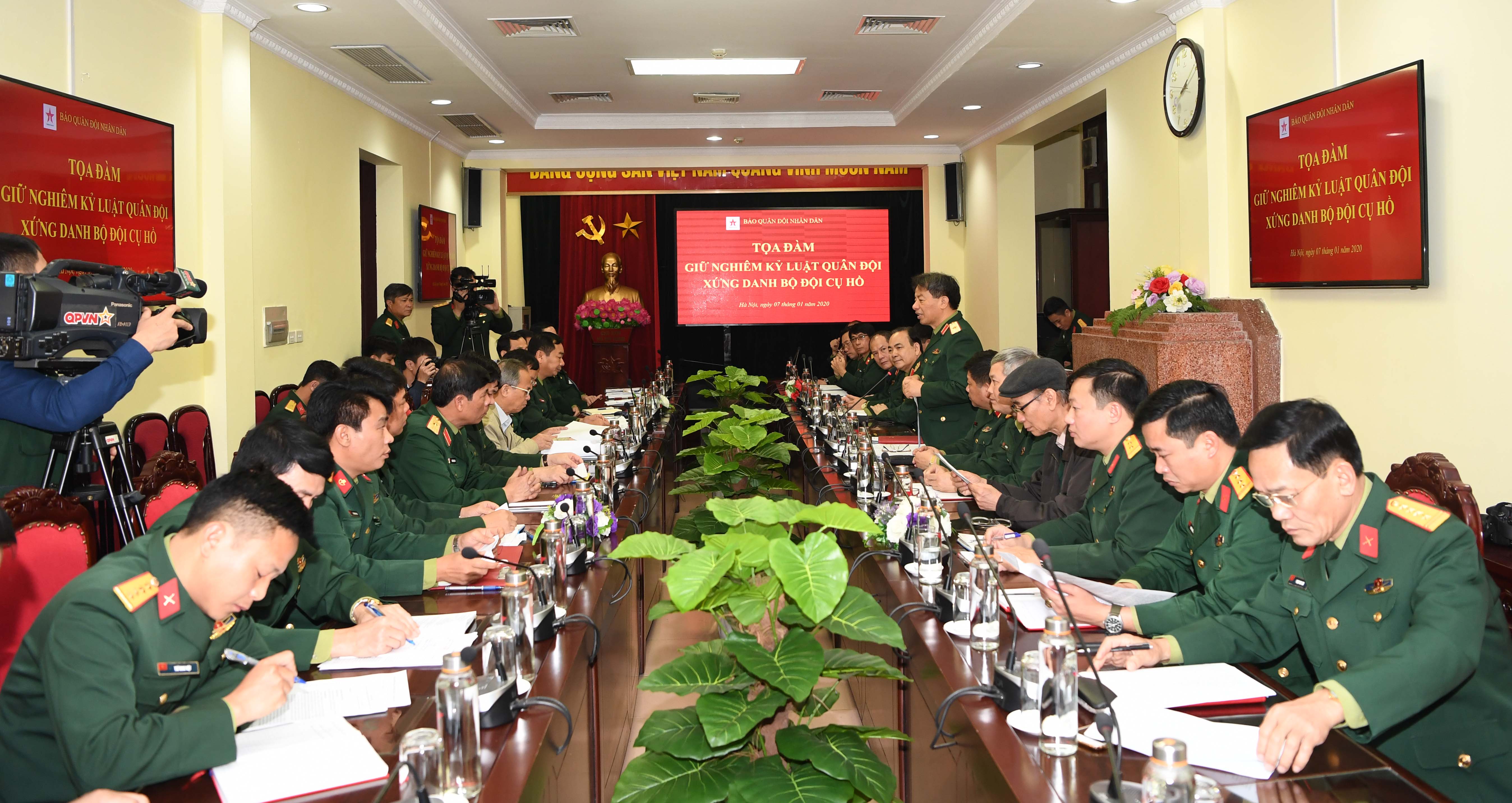 Những ý kiến tâm huyết trong tọa đàm “Giữ nghiêm kỷ luật quân đội, xứng danh Bộ đội Cụ Hồ”