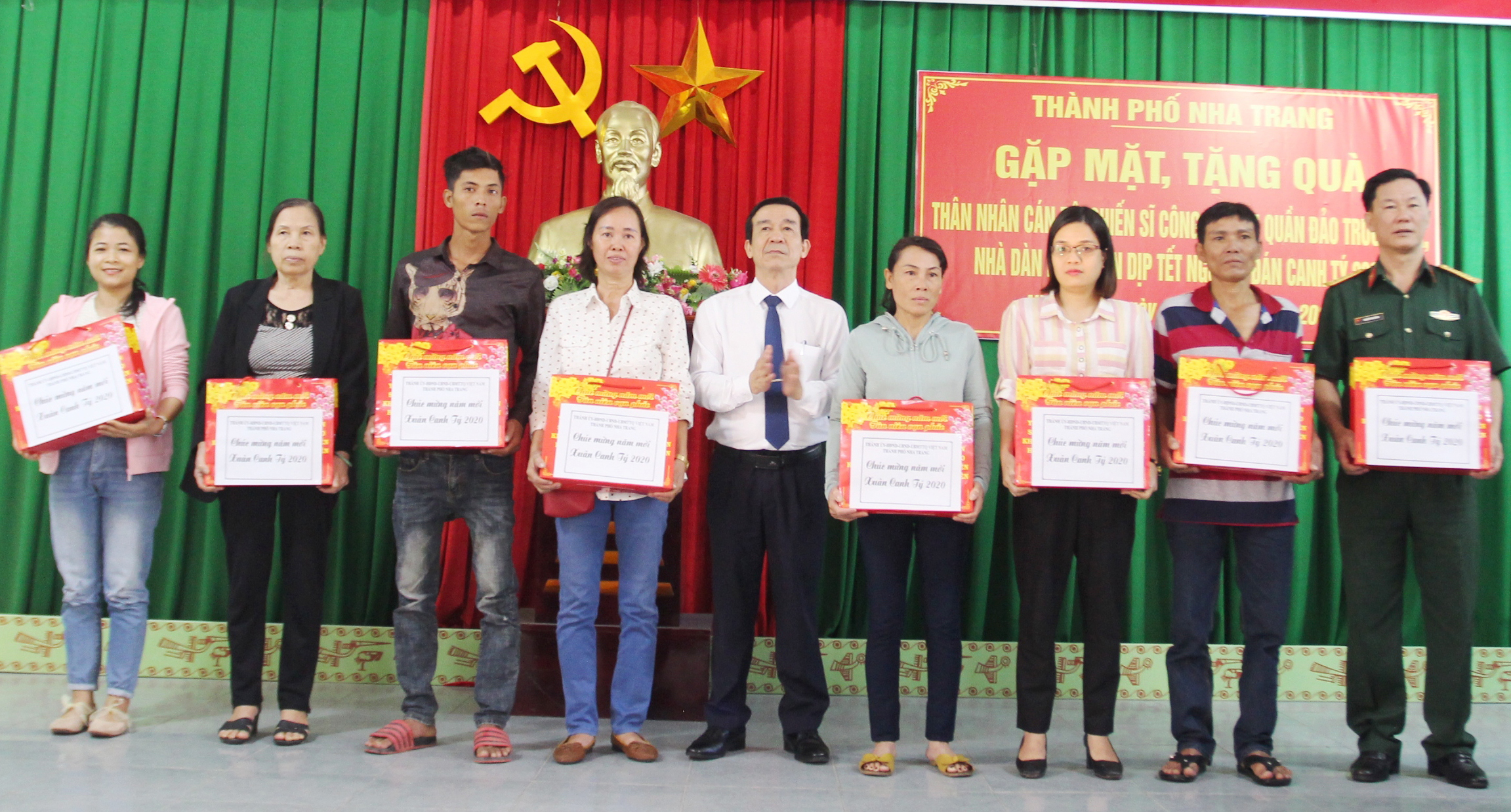 TP Nha Trang gặp mặt thân nhân cán bộ, chiến sĩ đang công tác tại quần đảo Trường Sa.