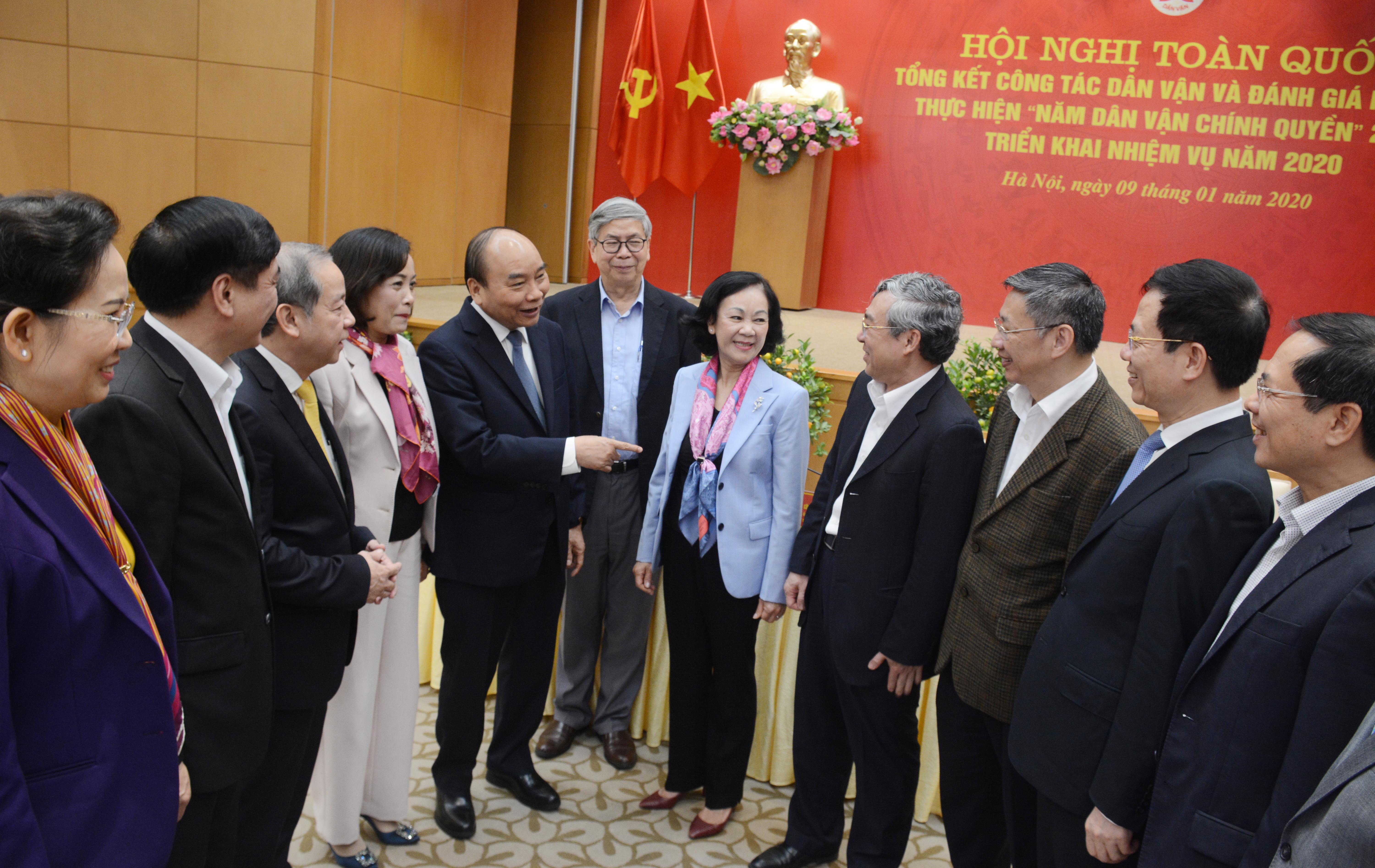 Thực chất, thực lòng, song phải giữ vững kỷ cương phép nước 