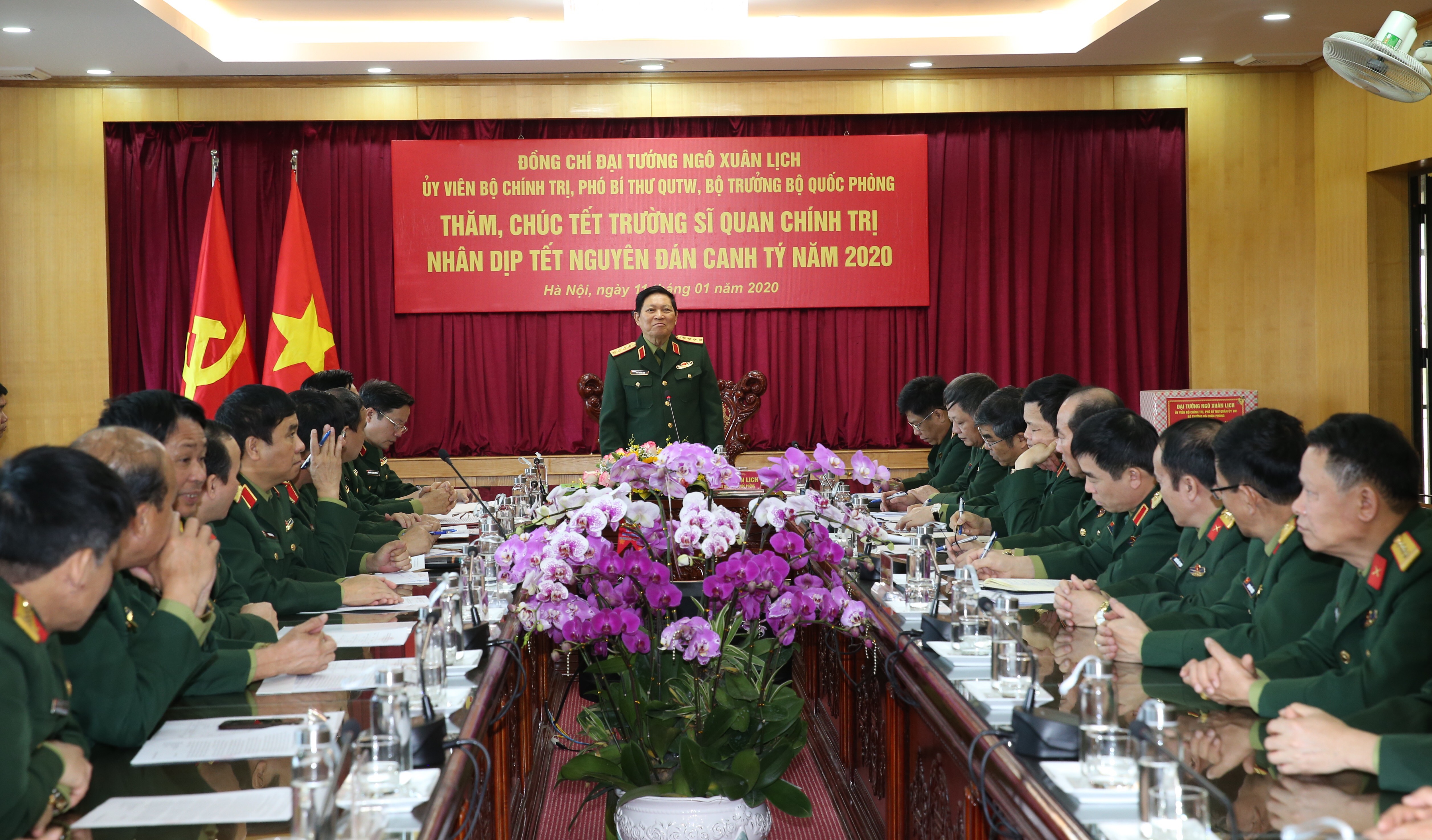 Đại tướng Ngô Xuân Lịch thăm, chúc tết Cục GGHB Việt Nam và Trường Sĩ quan Chính trị