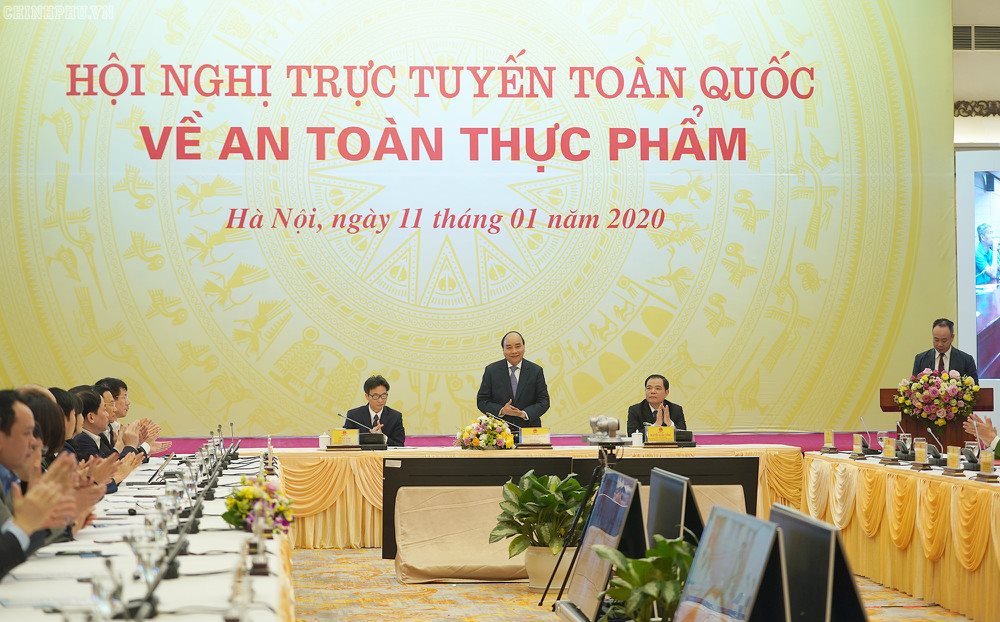 Thủ tướng Nguyễn Xuân Phúc chủ trì Hội nghị toàn quốc về an toàn thực phẩm