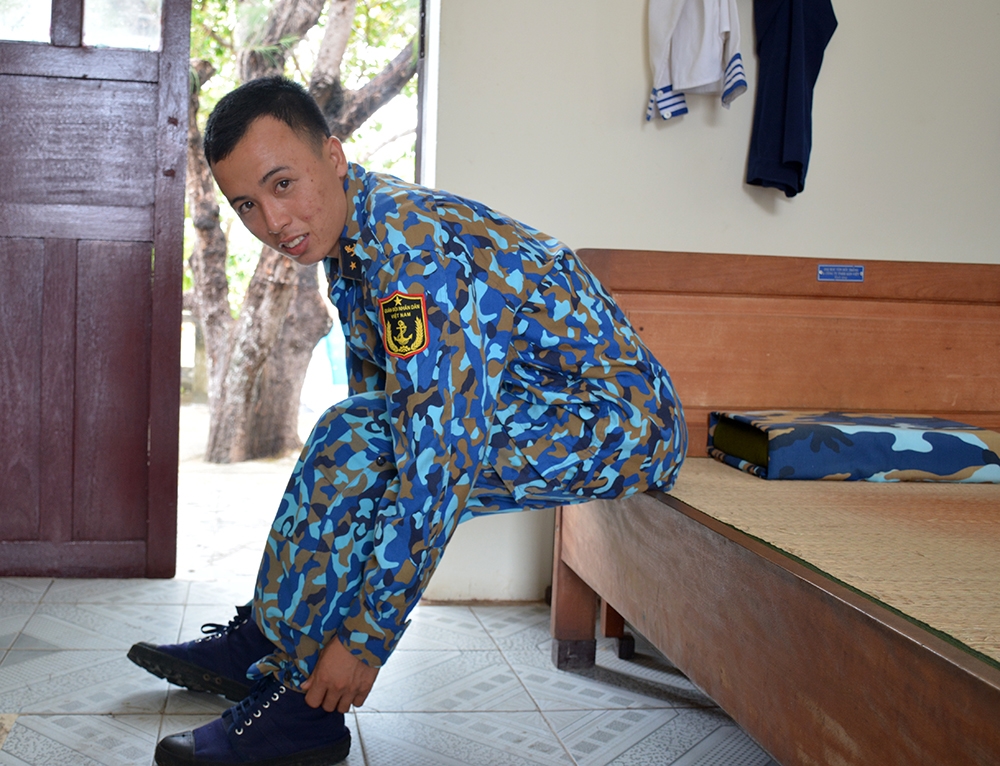 Trong công tác huấn luyện, sẵn sàng chiến đấu, Binh nhất Đỗ Trịnh Tuế cũng nỗ lực, cố gắng hoàn thành xuất sắc nhiệm vụ được giao.