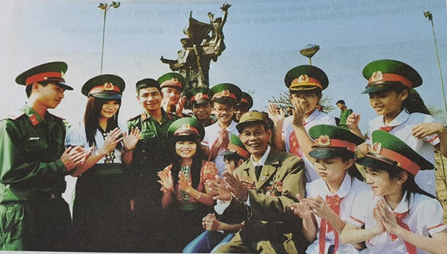 Những mùa xuân đi qua thế hệ 

