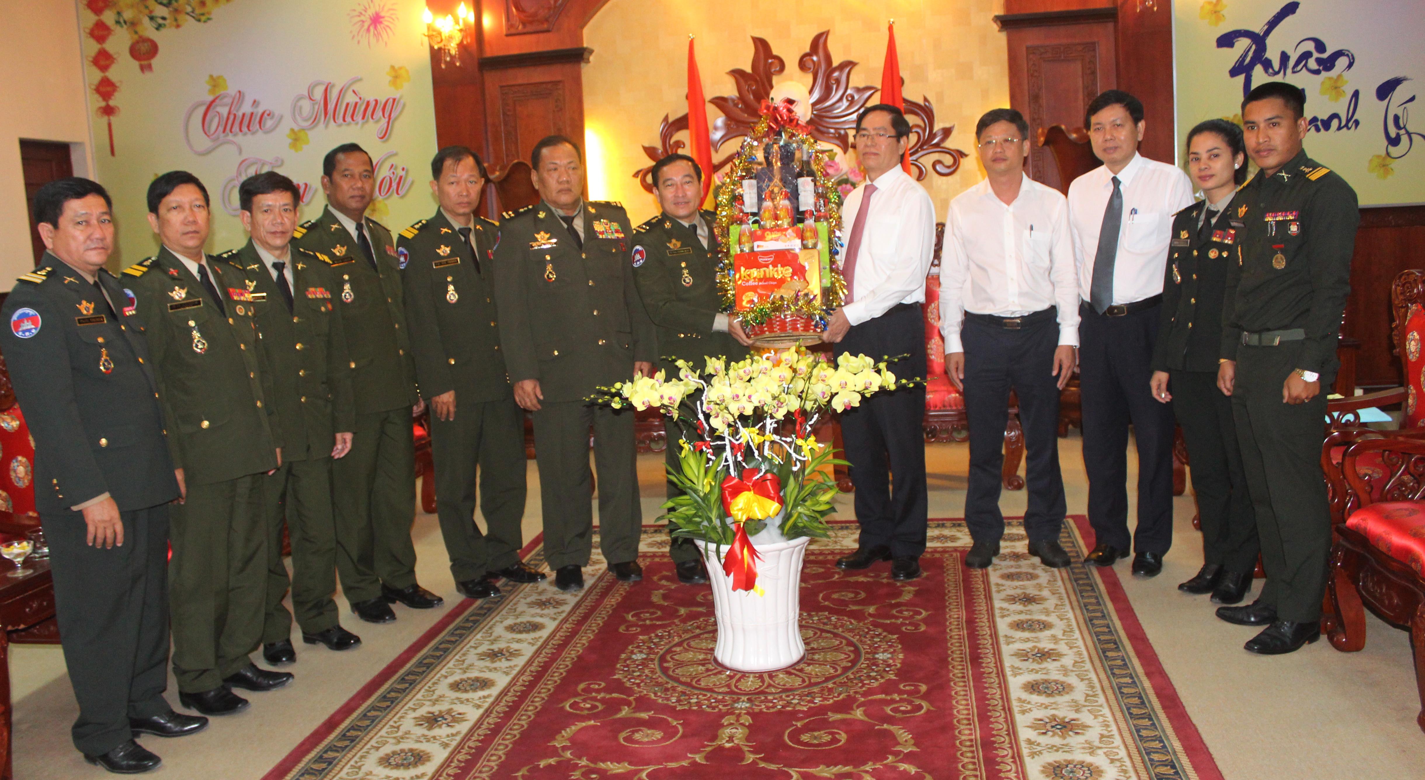 Tăng cường hợp tác giữa Tây Ninh với Cục Phát triển, Bộ Quốc phòng Campuchia