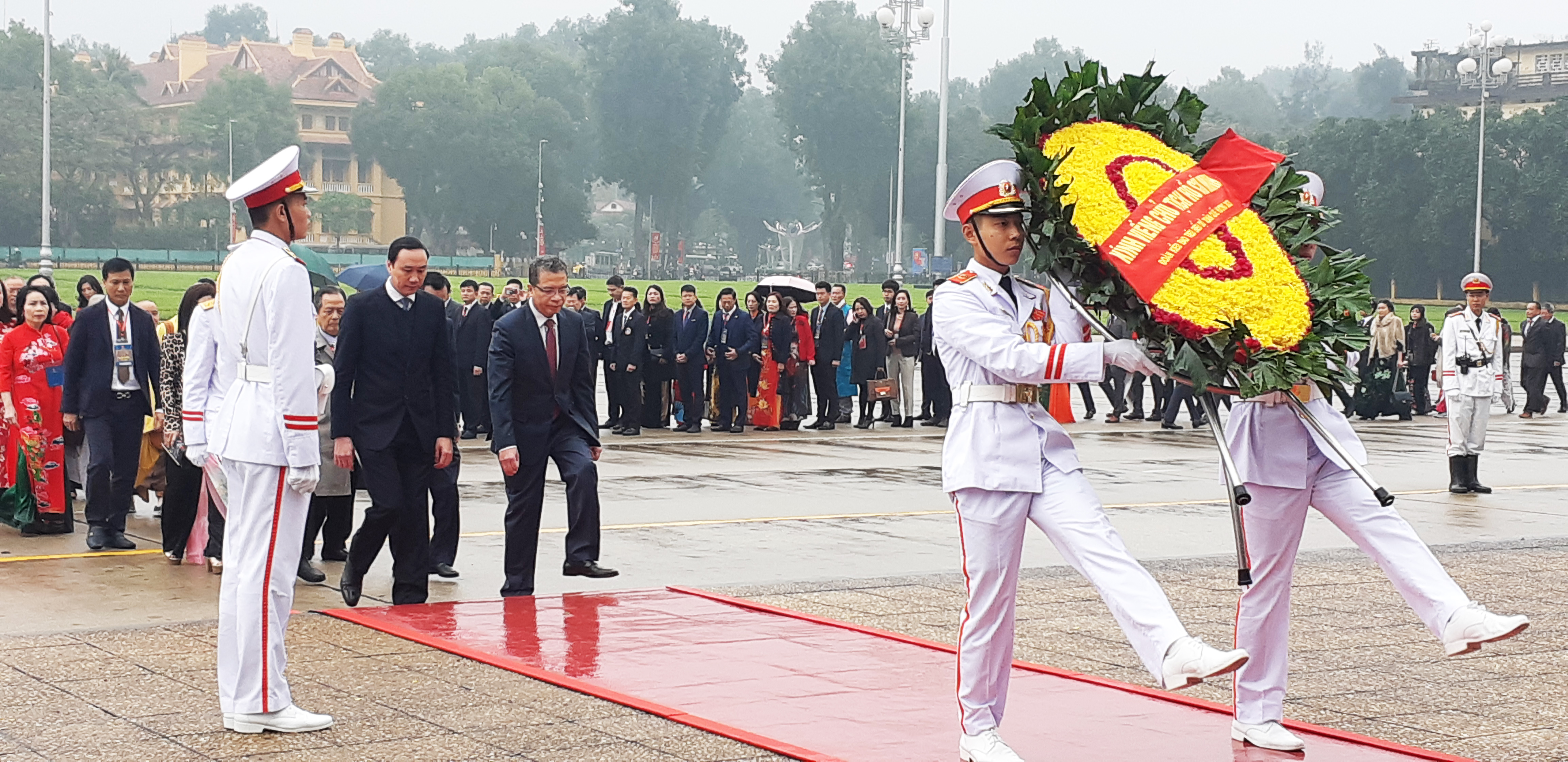130 kiều bào tiêu biểu viếng Lăng Bác, thăm tỉnh Bắc Ninh