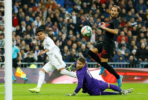 Vòng 20 La Liga: Real tạm vươn lên ngôi đầu