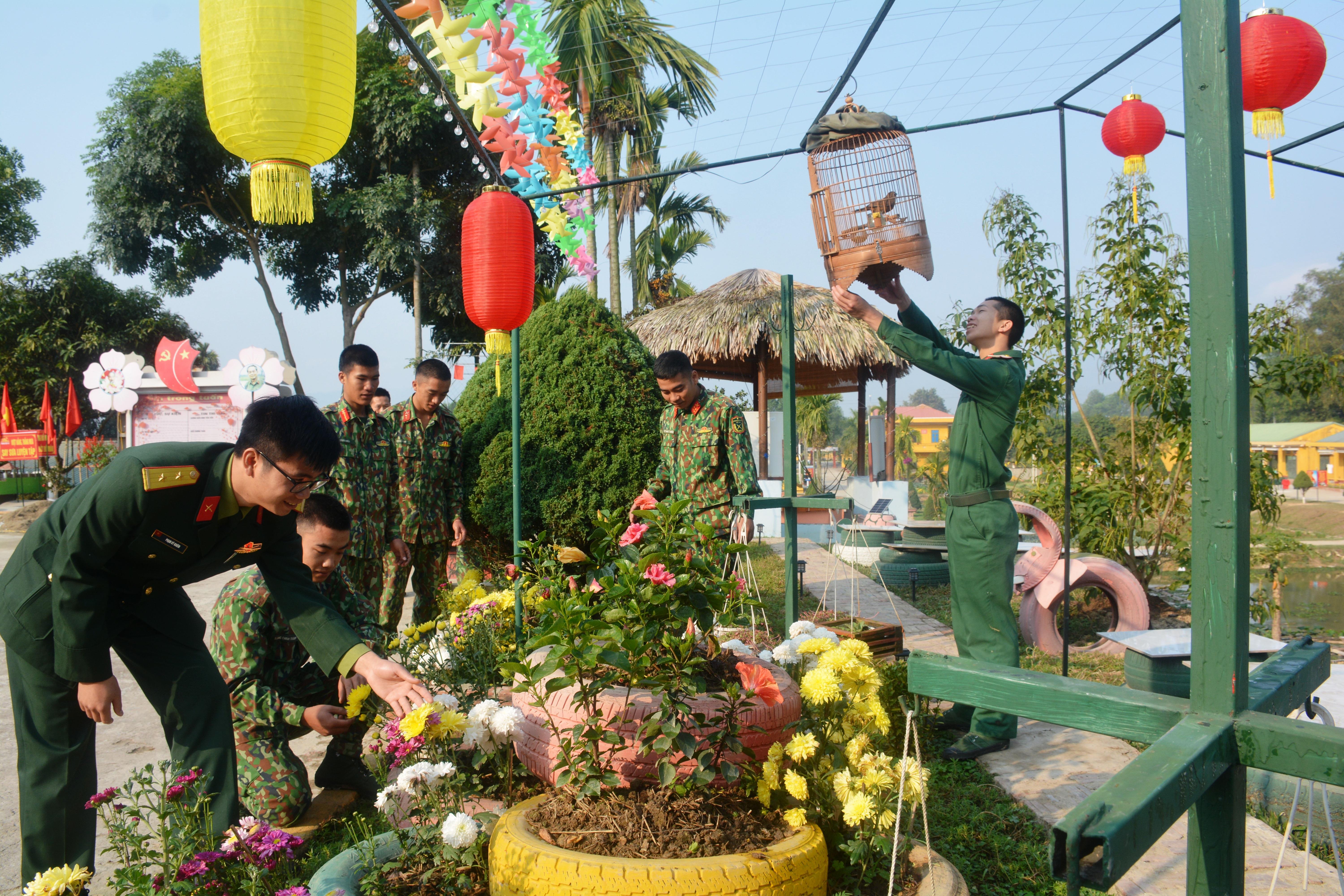 Ấm áp như… Tết xa nhà