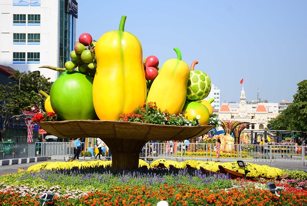 Mâm ngũ quả cực đại xuất hiện tại đường hoa.