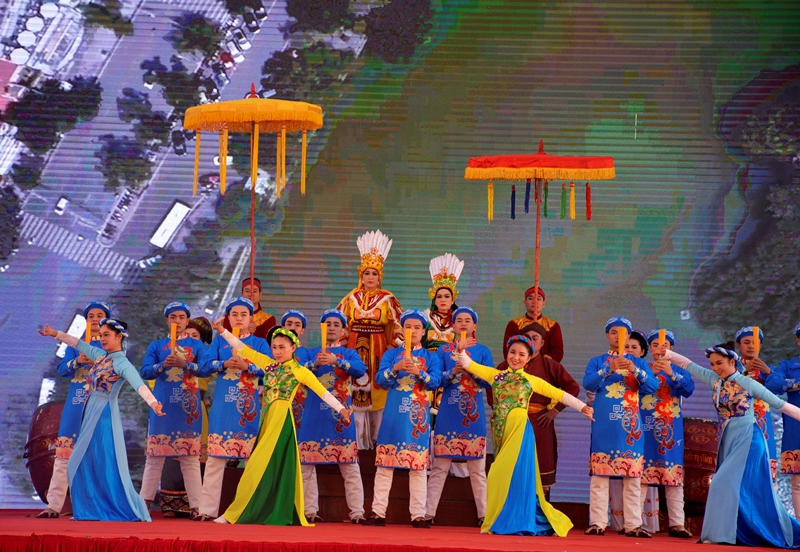 Kỷ niệm 1980 năm Khởi nghĩa Hai Bà Trưng và khai hội Đền Hai Bà Trưng