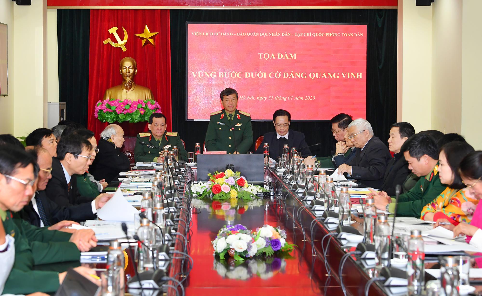 Tọa đàm “Vững bước dưới cờ Đảng quang vinh”: Khẳng định và làm sâu sắc sứ mệnh lịch sử của Đảng