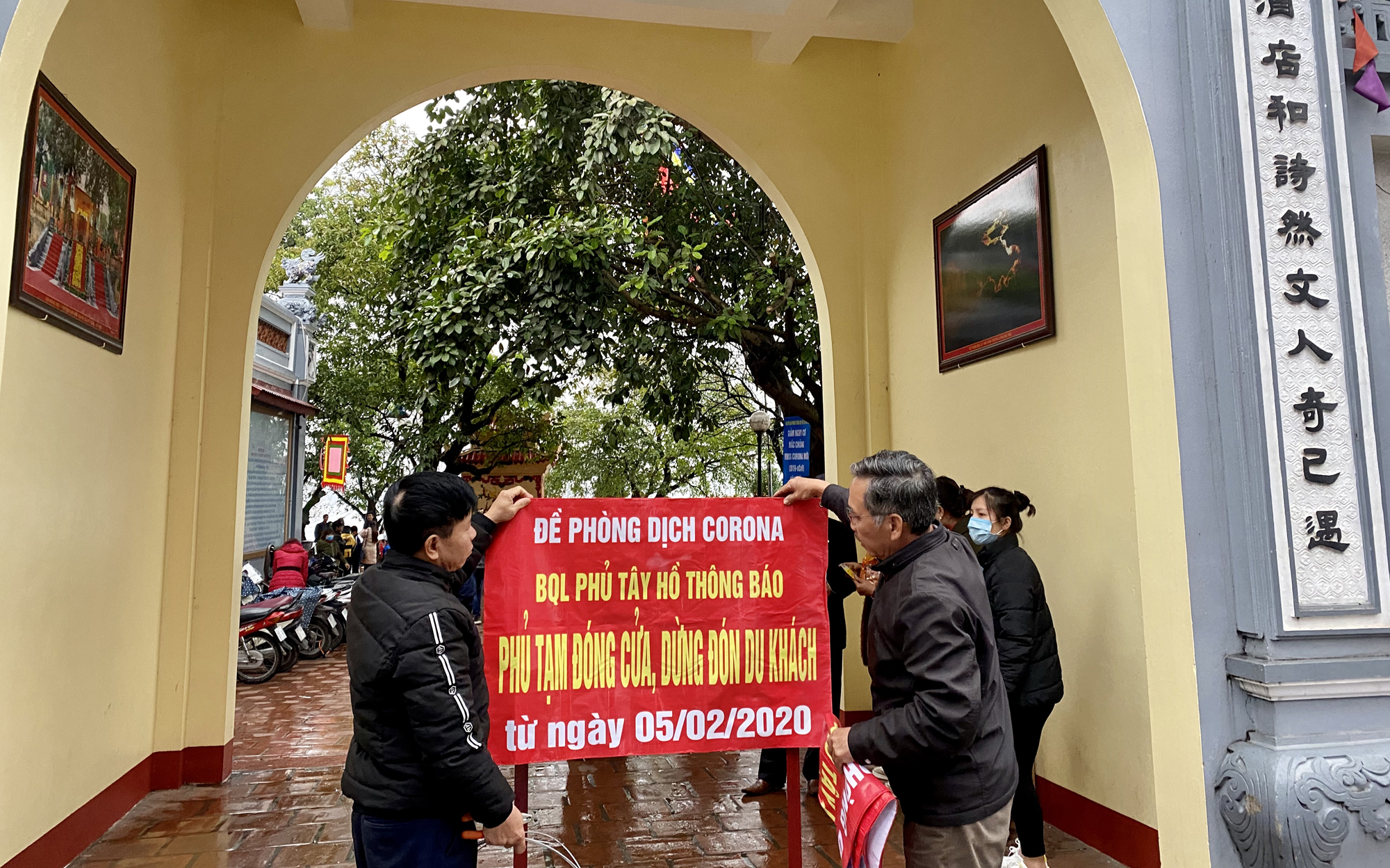 Hà Nội đóng cửa các di tích, danh thắng

