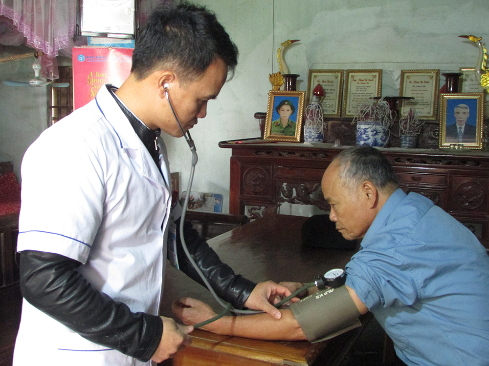 Người thầy thuốc luôn tận tâm, gương mẫu